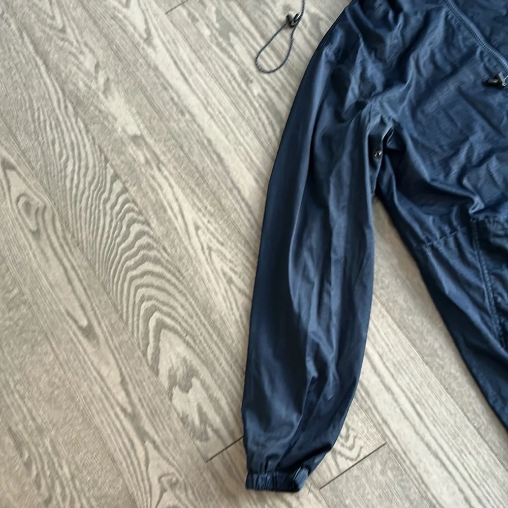 Beautiful light jacket by Topman⚽️⚽️⚽️ - Picture 4 of 12